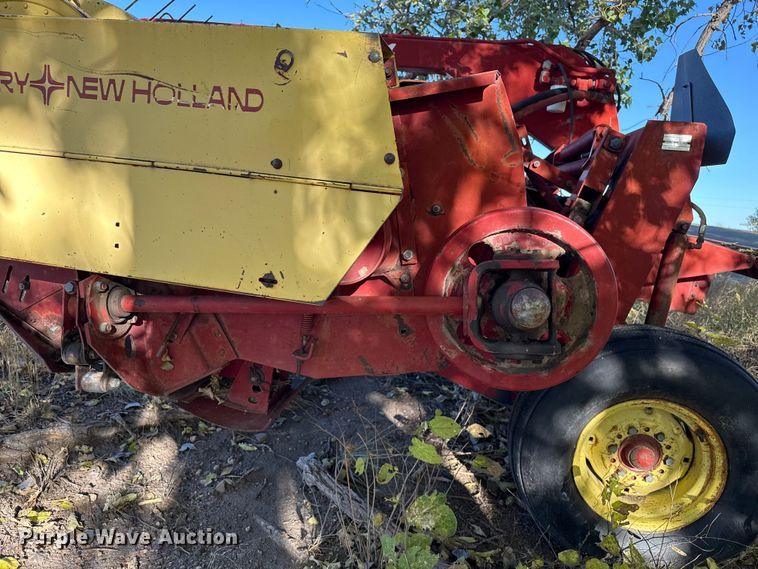 image for item EP0842 Sperry New Holland 114 swather / windrower