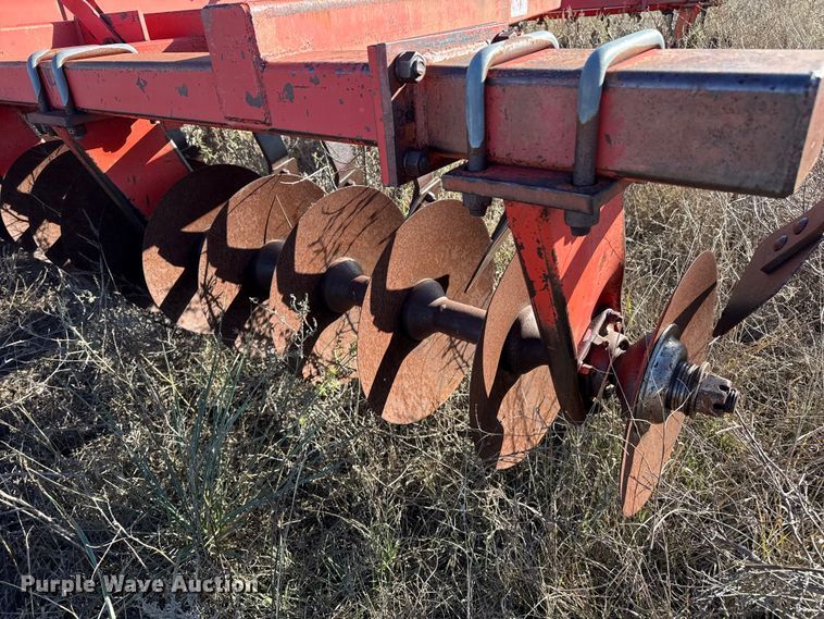 image for item EP0843 Hutchmaster 7610 tandem disk