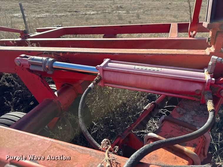 image for item EP0843 Hutchmaster 7610 tandem disk