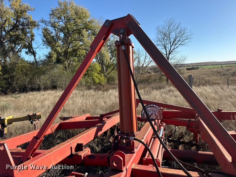 image for item EP0843 Hutchmaster 7610 tandem disk