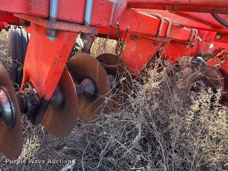 image for item EP0843 Hutchmaster 7610 tandem disk