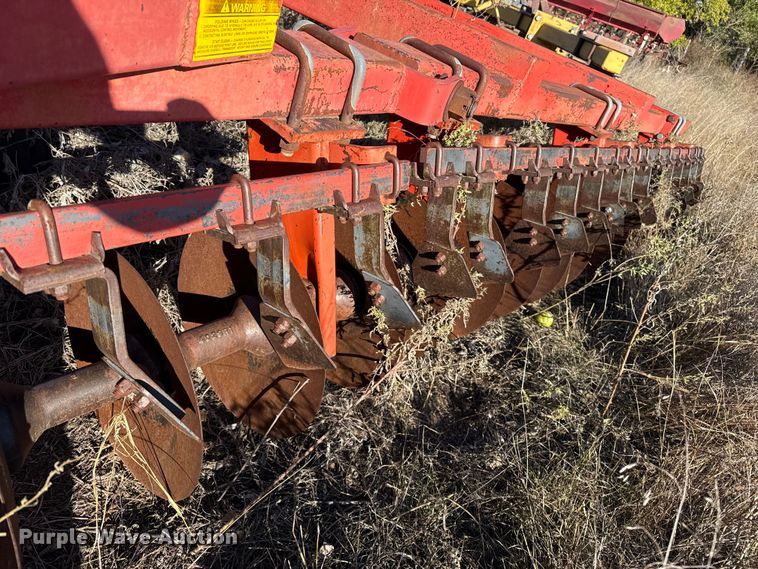 image for item EP0843 Hutchmaster 7610 tandem disk