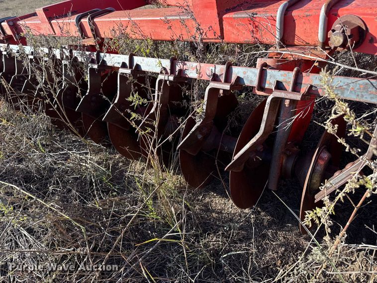 image for item EP0843 Hutchmaster 7610 tandem disk