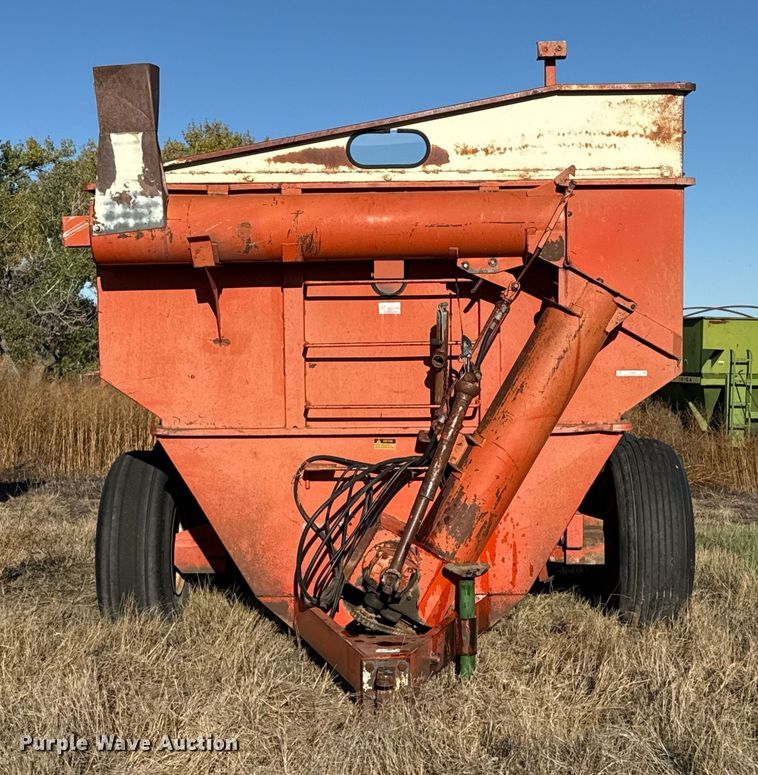 image for item EP0844 A&L 650T grain cart