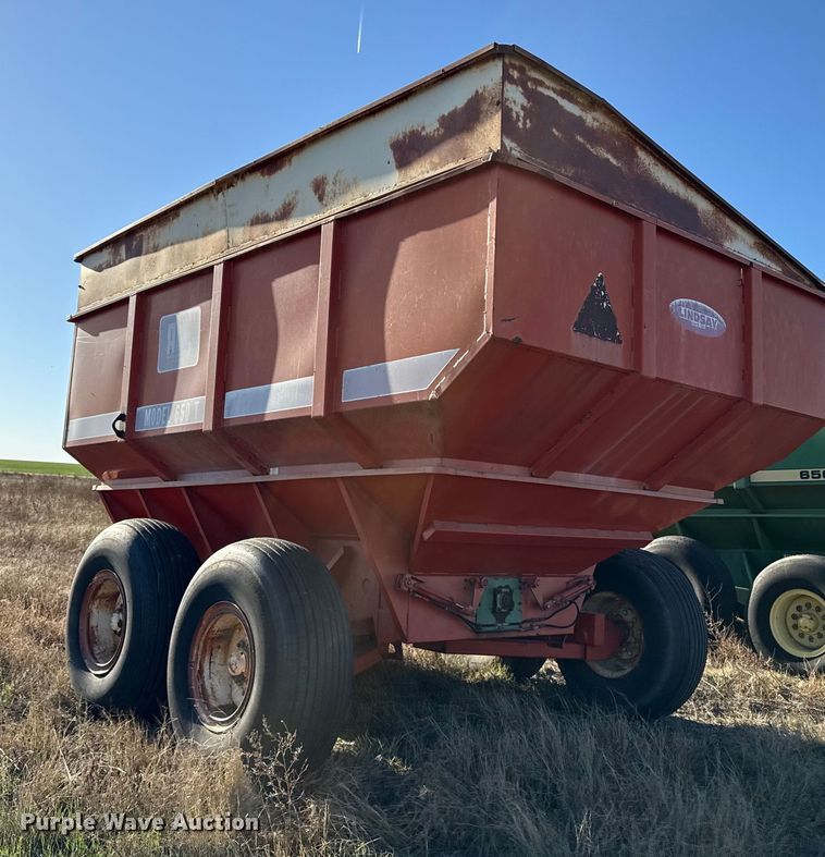 image for item EP0844 A&L 650T grain cart