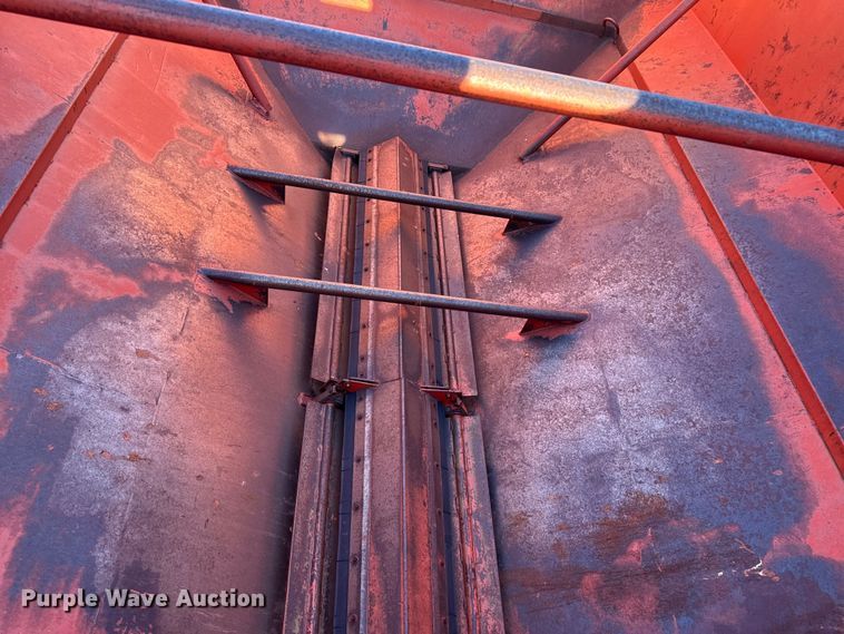 image for item EP0844 A&L 650T grain cart