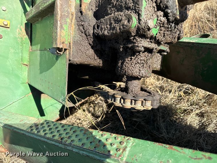 image for item EP0845 John Deere 650 grain cart