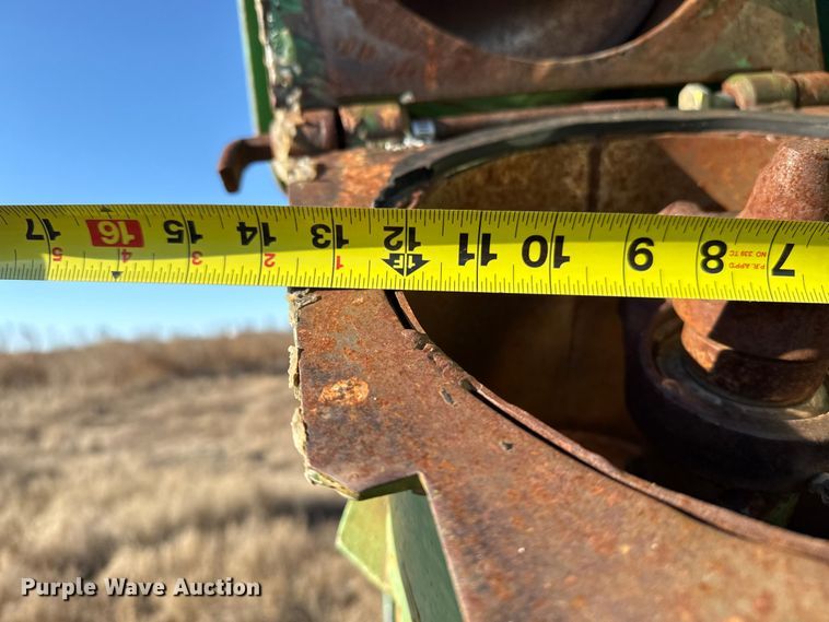 image for item EP0845 John Deere 650 grain cart