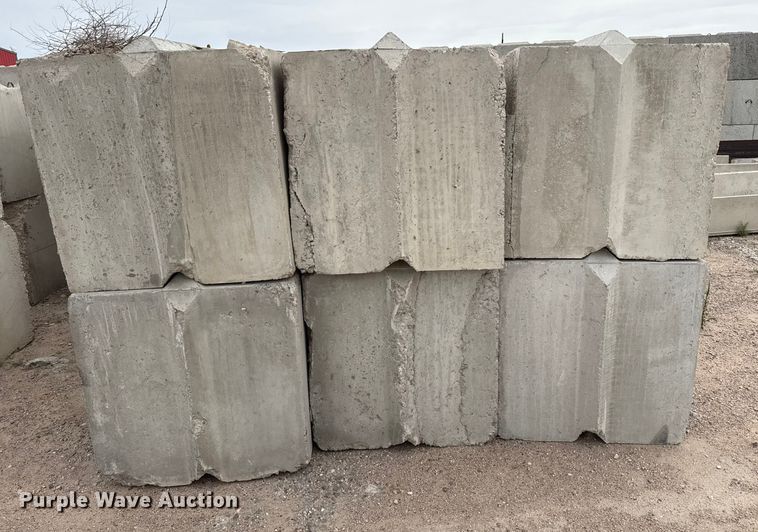 image for item EP0851 (6) concrete blocks