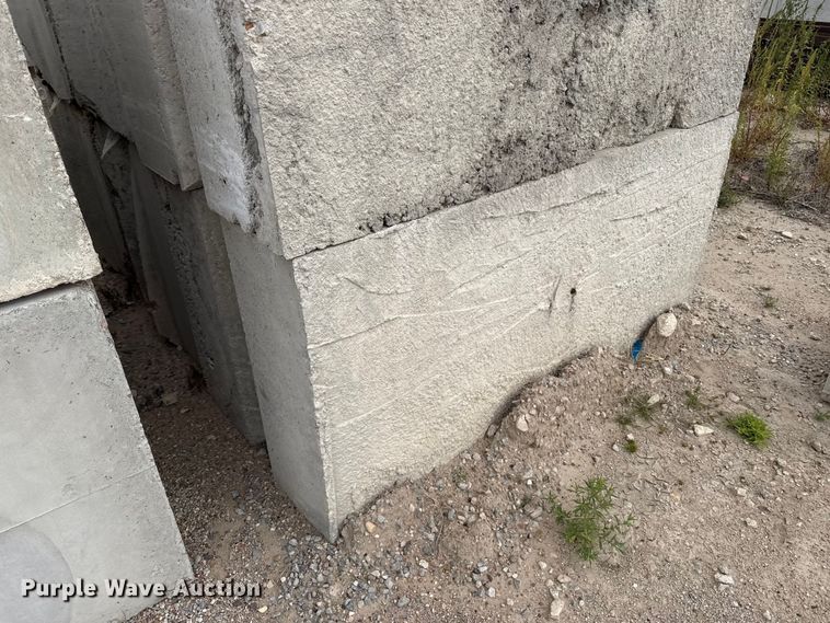 image for item EP0852 (6) concrete blocks