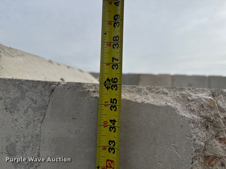 image for item EP0853 (6) concrete blocks