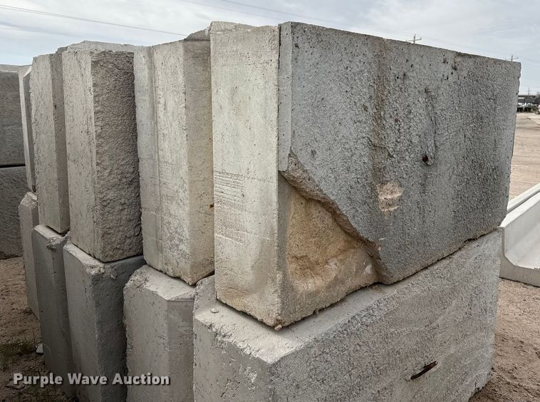 image for item EP0854 (6) concrete blocks