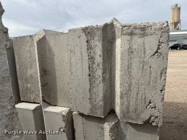image for item EP0855 (6) concrete blocks