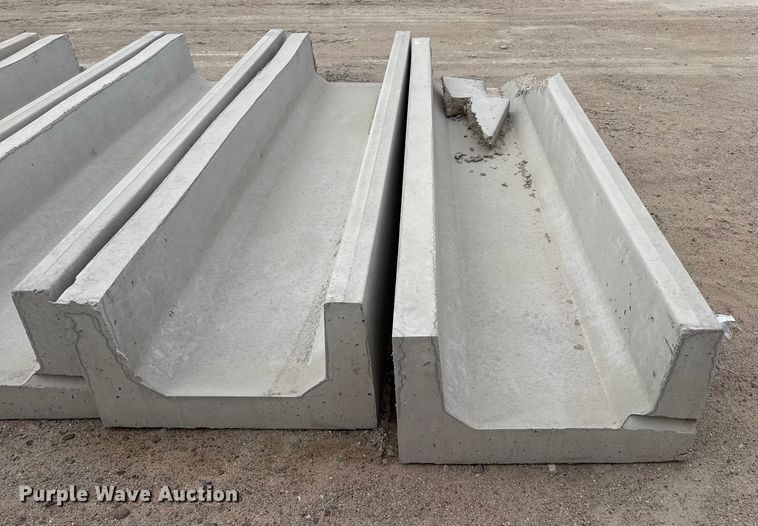 image for item EP0858 (9) concrete feed bunks