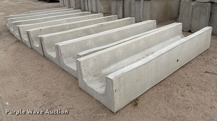 image for item EP0858 (9) concrete feed bunks