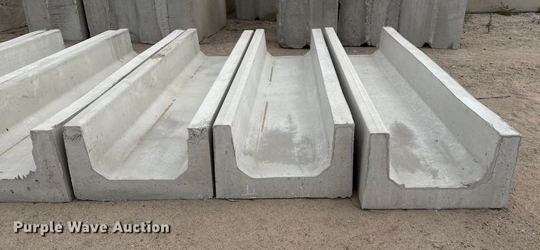 image for item EP0858 (9) concrete feed bunks