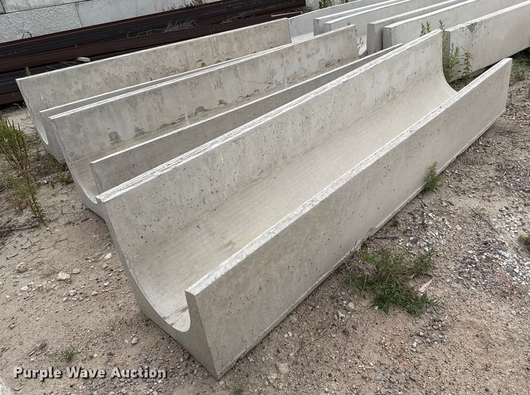 image for item EP0859 (3) concrete feed bunks