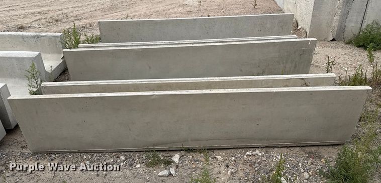 image for item EP0859 (3) concrete feed bunks