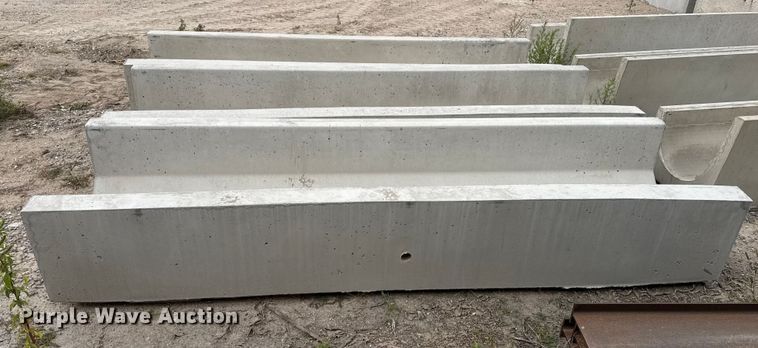 image for item EP0860 (3) concrete feed bunks