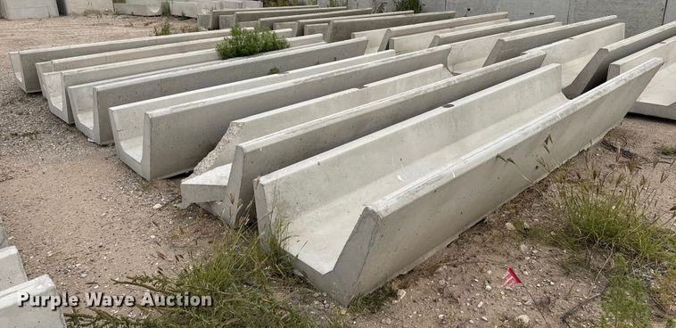image for item EP0861 (7) concrete feed bunks