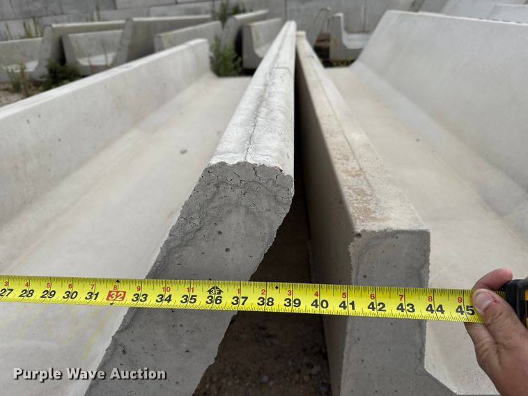 image for item EP0861 (7) concrete feed bunks