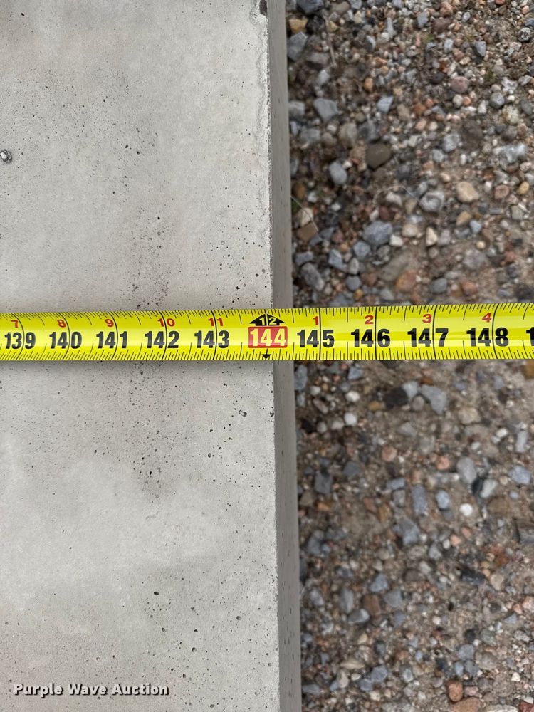 image for item EP0861 (7) concrete feed bunks