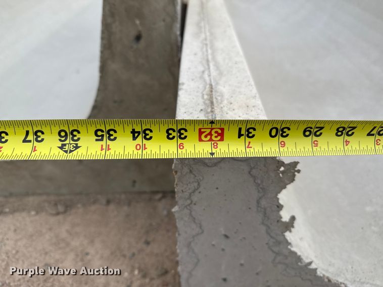 image for item EP0862 (8) concrete feed bunks