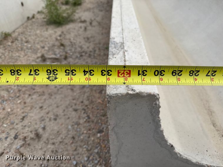 image for item EP0863 (9) concrete feed bunks