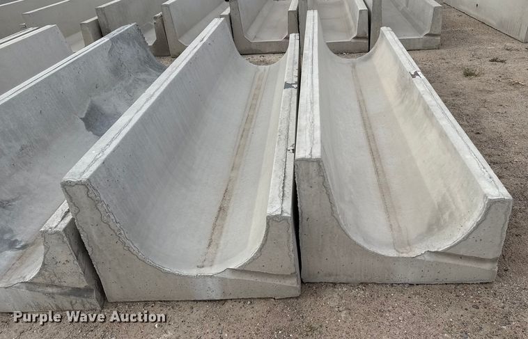 image for item EP0864 (9) concrete feed bunks