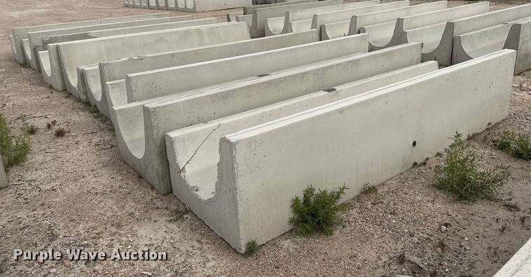 image for item EP0864 (9) concrete feed bunks