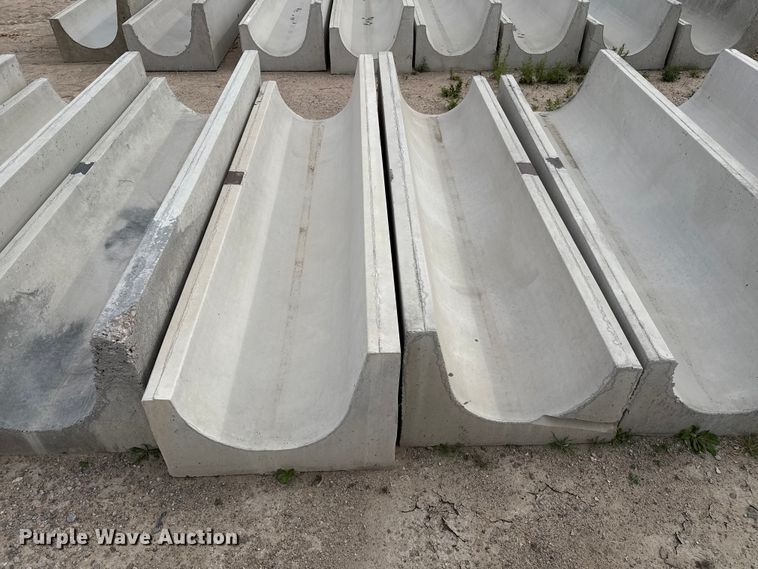 image for item EP0864 (9) concrete feed bunks