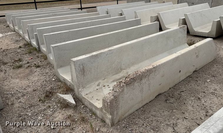 image for item EP0865 (10) concrete feed bunks