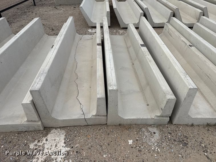 image for item EP0865 (10) concrete feed bunks