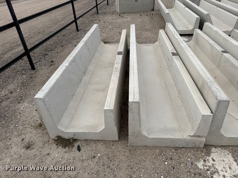 image for item EP0865 (10) concrete feed bunks