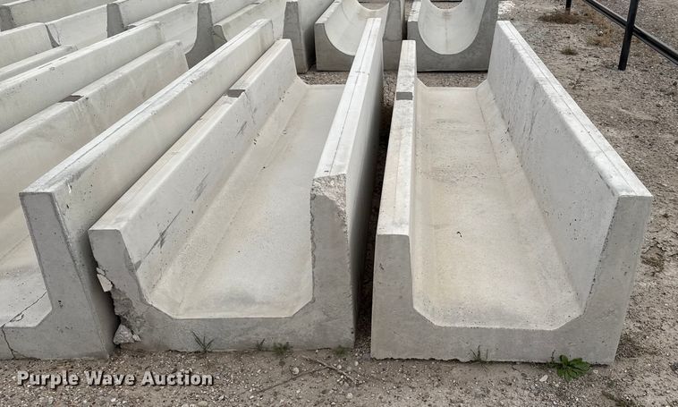 image for item EP0865 (10) concrete feed bunks