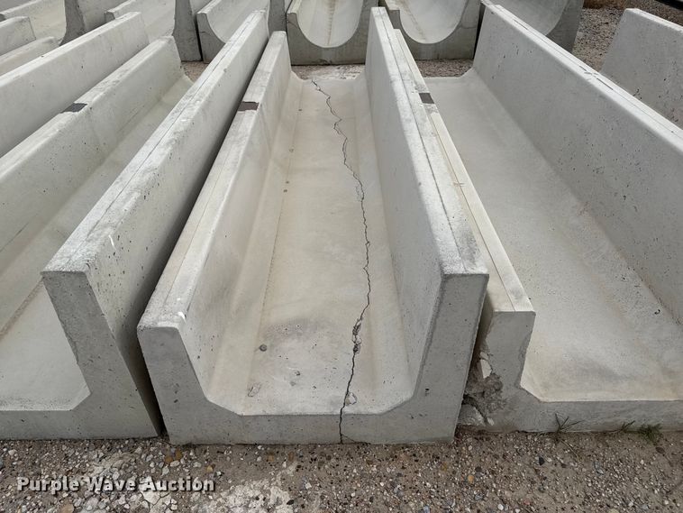 image for item EP0865 (10) concrete feed bunks