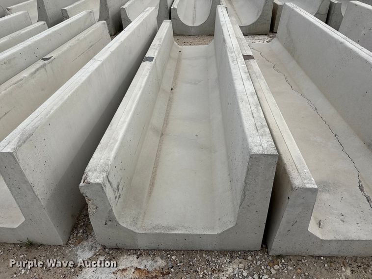 image for item EP0865 (10) concrete feed bunks