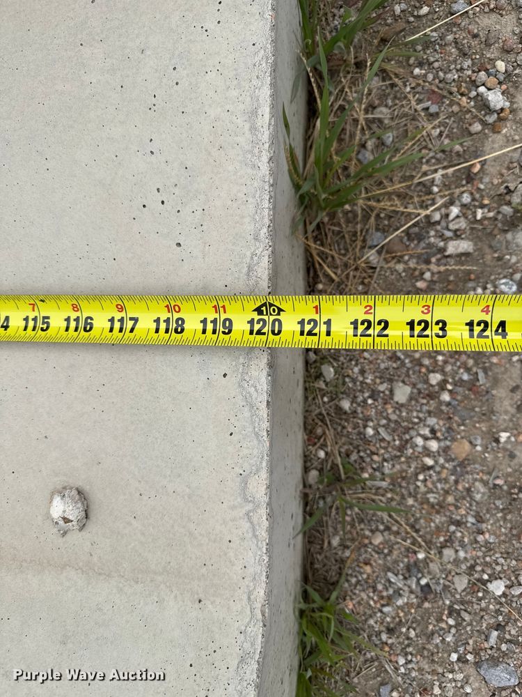 image for item EP0865 (10) concrete feed bunks