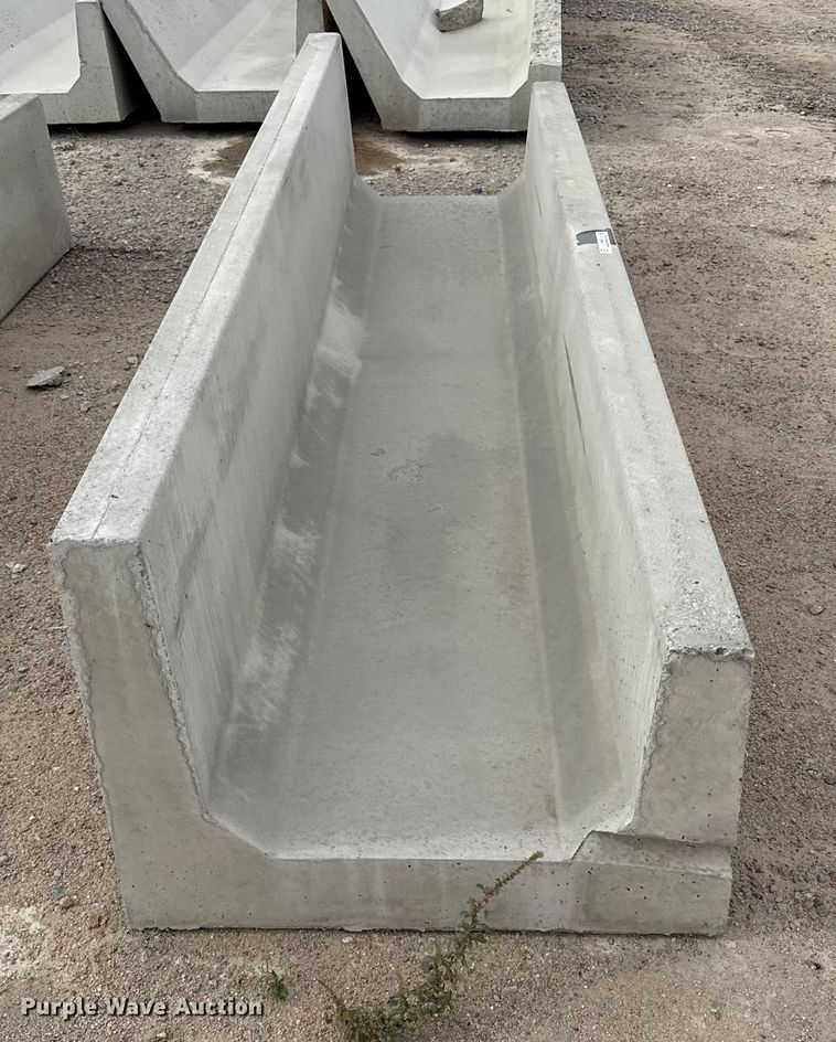 image for item EP0866 (11) concrete feed bunks