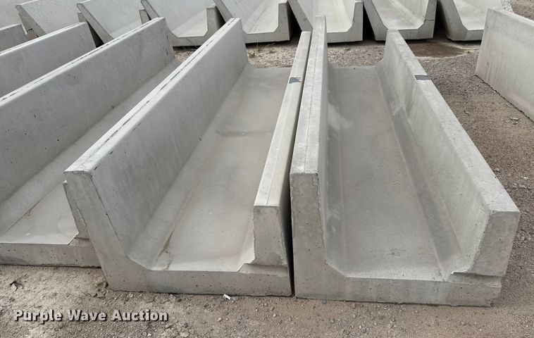 image for item EP0866 (11) concrete feed bunks