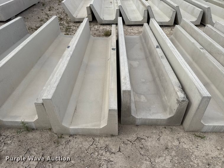 image for item EP0866 (11) concrete feed bunks