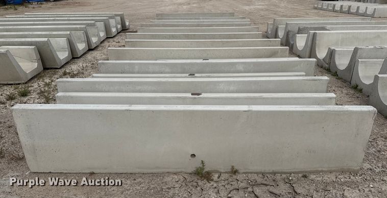 image for item EP0866 (11) concrete feed bunks