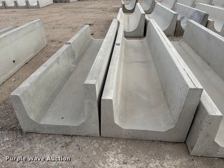 image for item EP0866 (11) concrete feed bunks