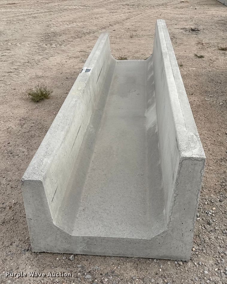 image for item EP0866 (11) concrete feed bunks