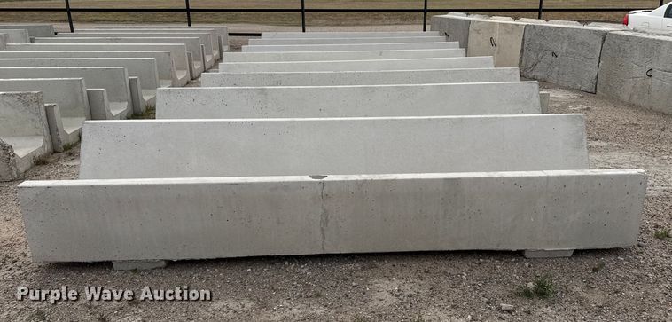 image for item EP0867 (8) concrete feed bunks