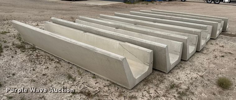 image for item EP0868 (8) concrete feed bunks
