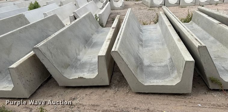 image for item EP0869 (11) concrete feed bunks