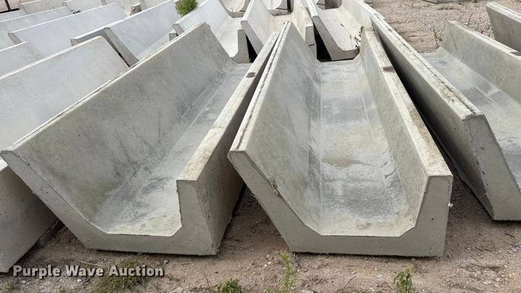 image for item EP0869 (11) concrete feed bunks