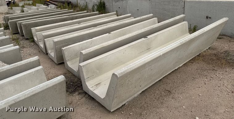 image for item EP0869 (11) concrete feed bunks