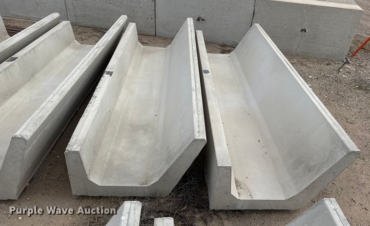 image for item EP0869 (11) concrete feed bunks